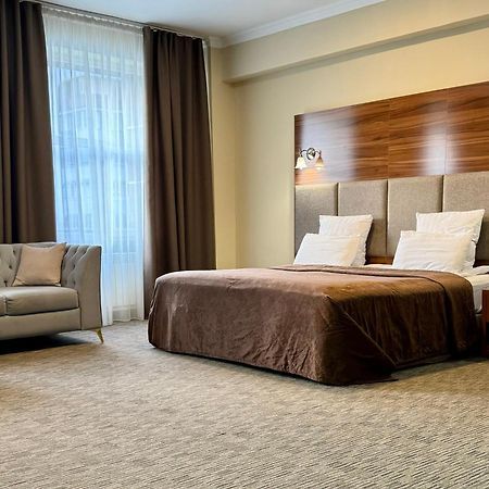 Grand Hotel Eurasia Almatı Dış mekan fotoğraf