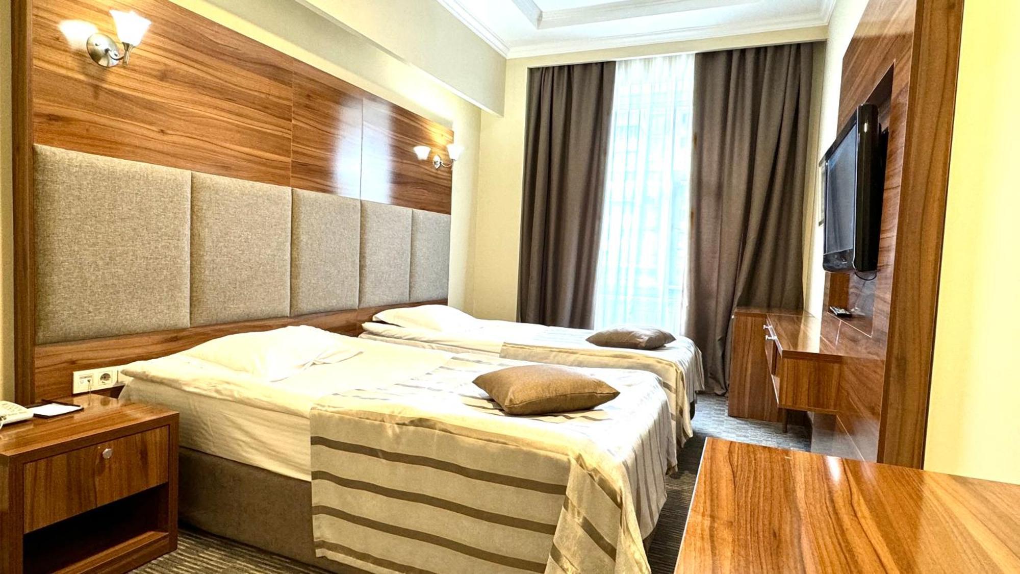 Grand Hotel Eurasia Almatı Dış mekan fotoğraf