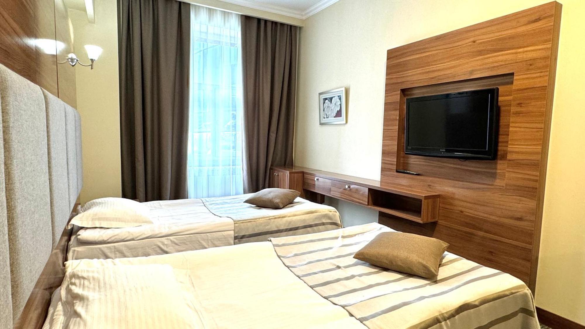 Grand Hotel Eurasia Almatı Dış mekan fotoğraf