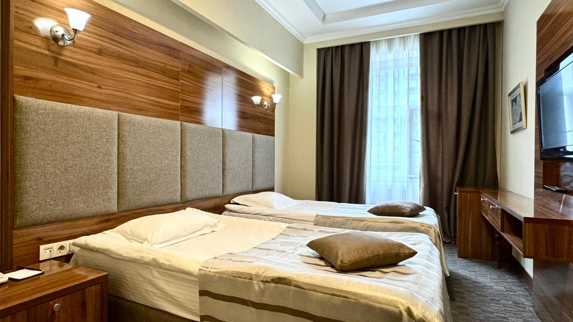 Grand Hotel Eurasia Almatı Dış mekan fotoğraf