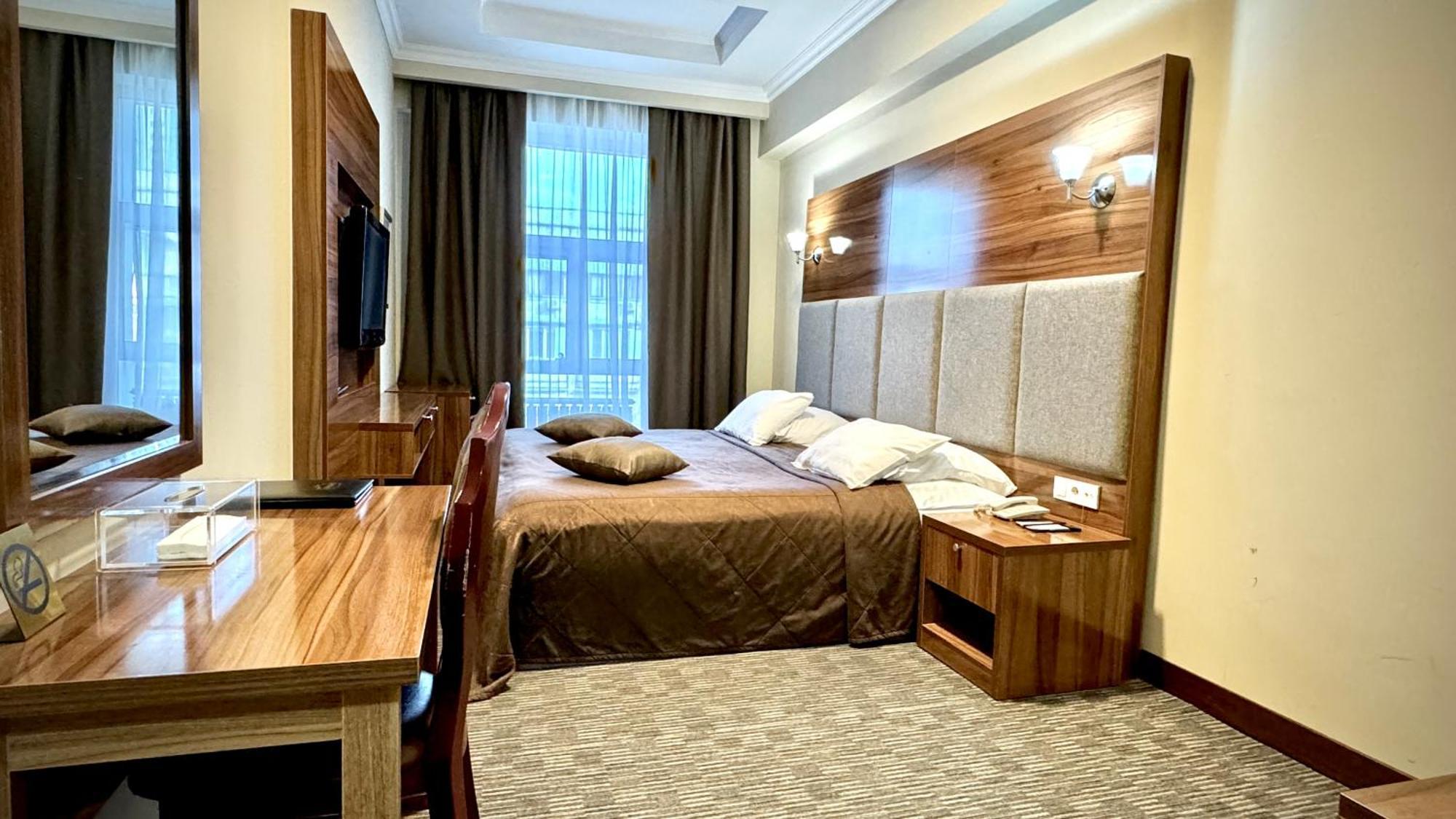 Grand Hotel Eurasia Almatı Dış mekan fotoğraf