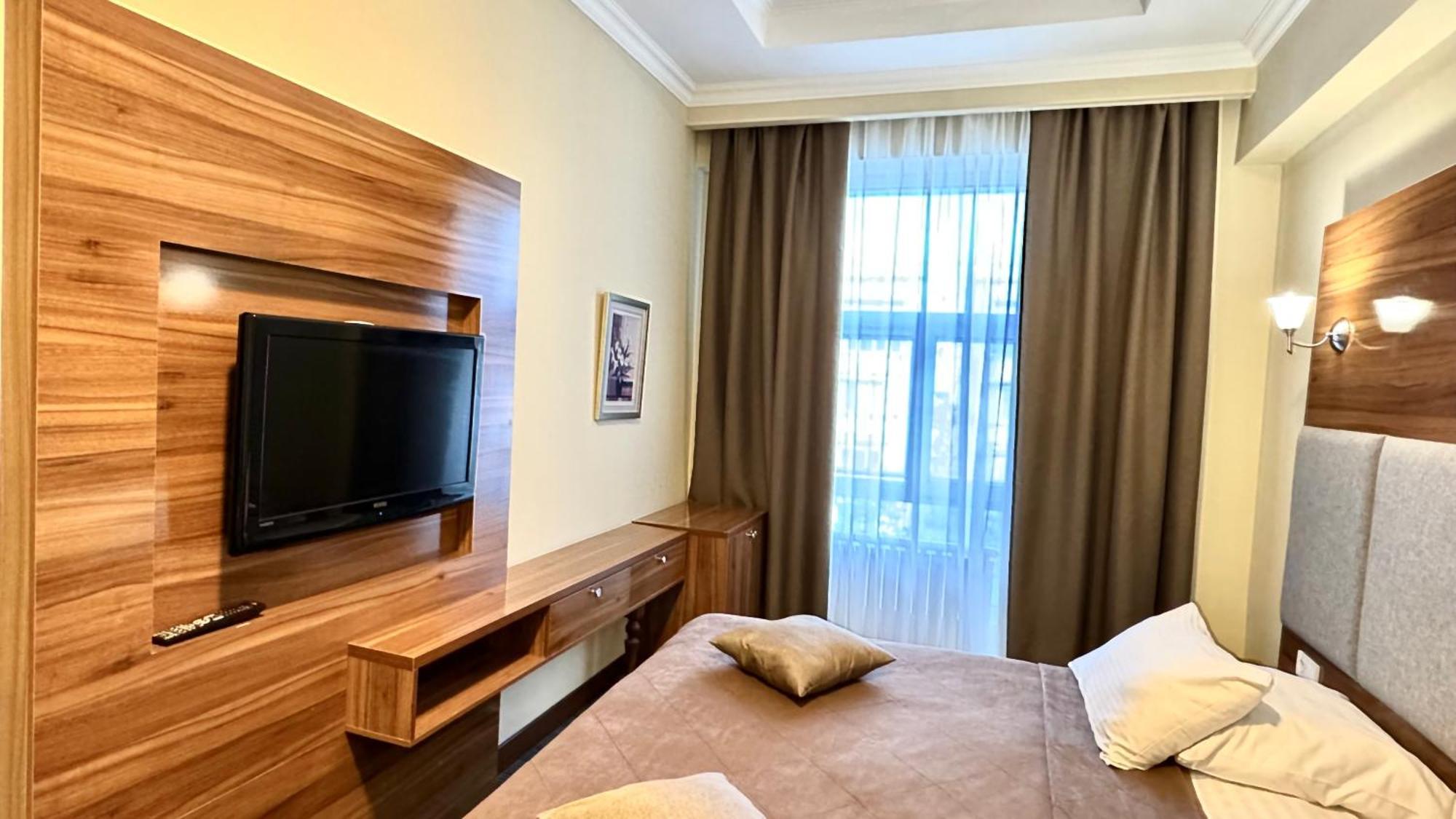 Grand Hotel Eurasia Almatı Dış mekan fotoğraf
