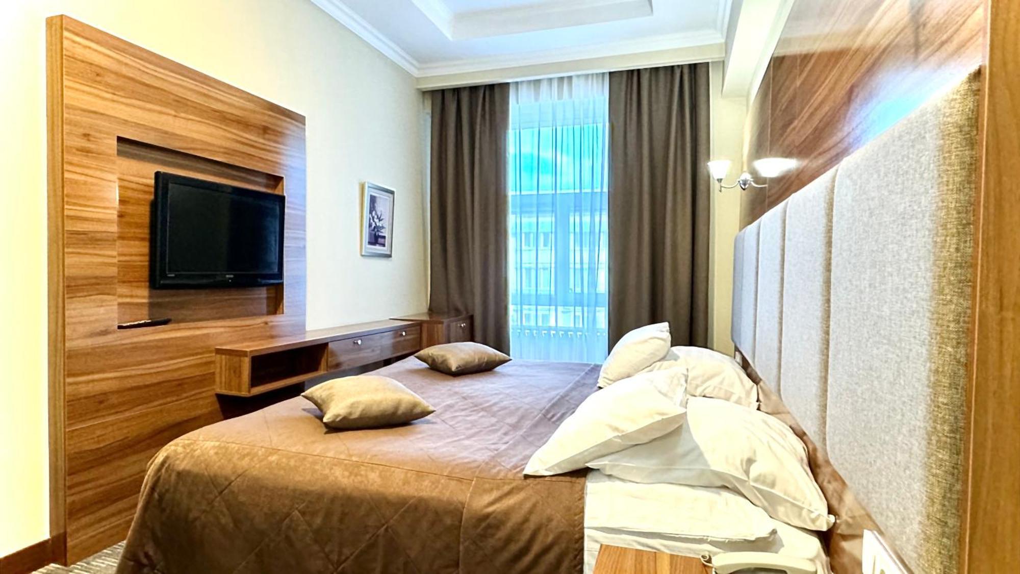 Grand Hotel Eurasia Almatı Dış mekan fotoğraf