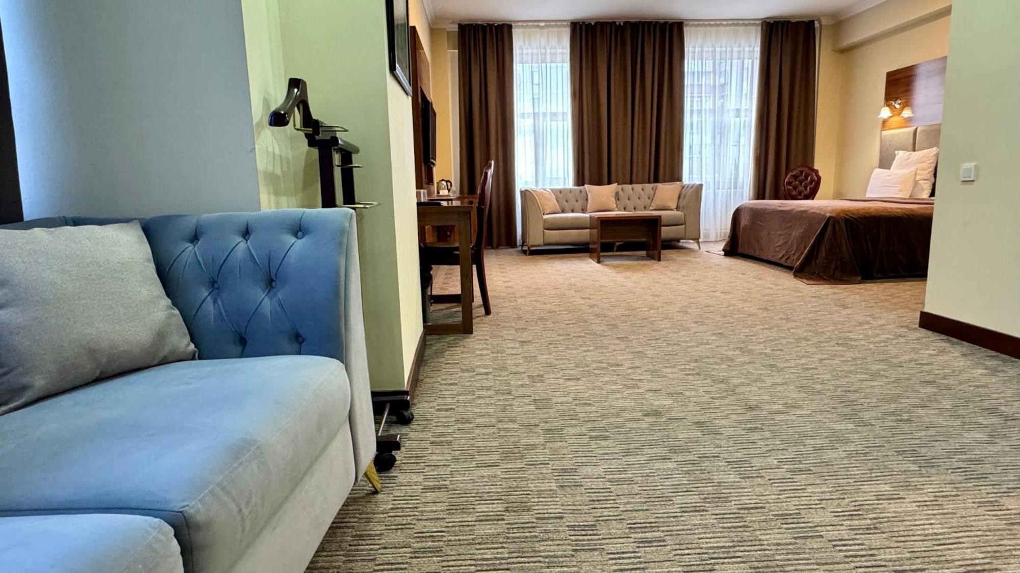 Grand Hotel Eurasia Almatı Dış mekan fotoğraf