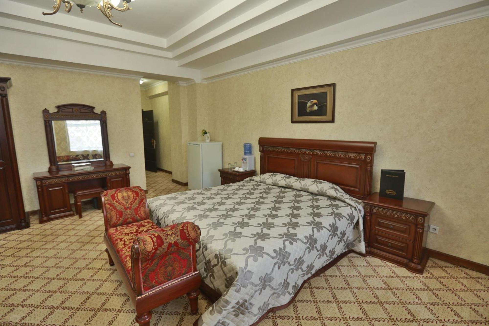 Grand Hotel Eurasia Almatı Dış mekan fotoğraf