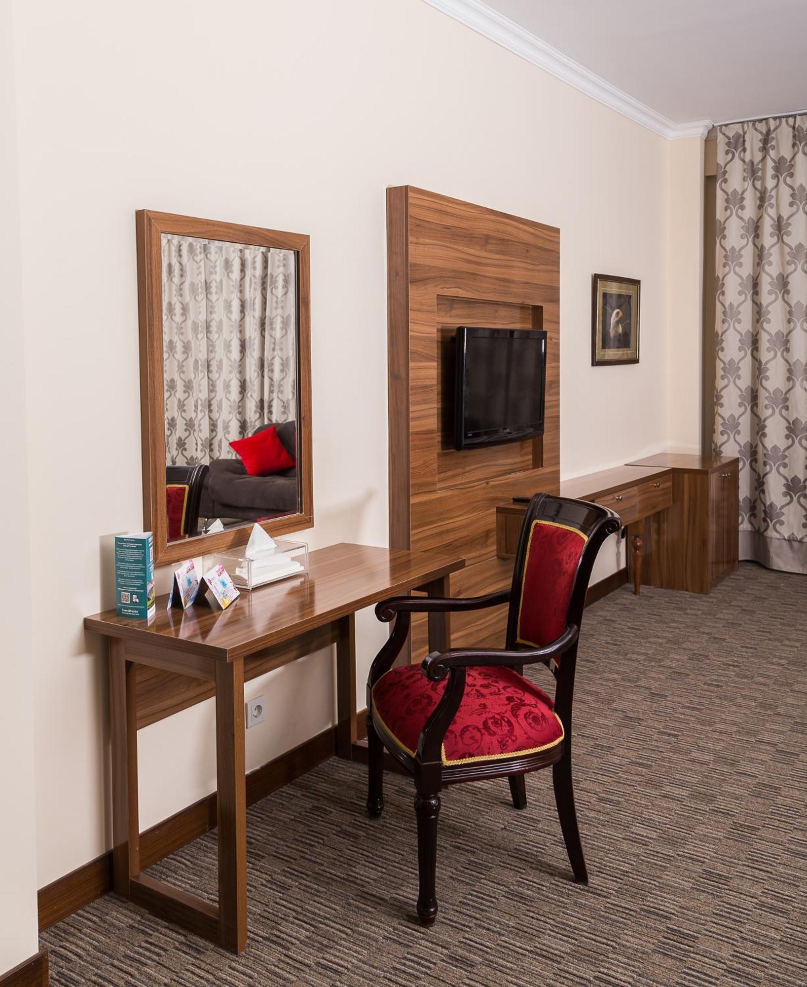 Grand Hotel Eurasia Almatı Dış mekan fotoğraf