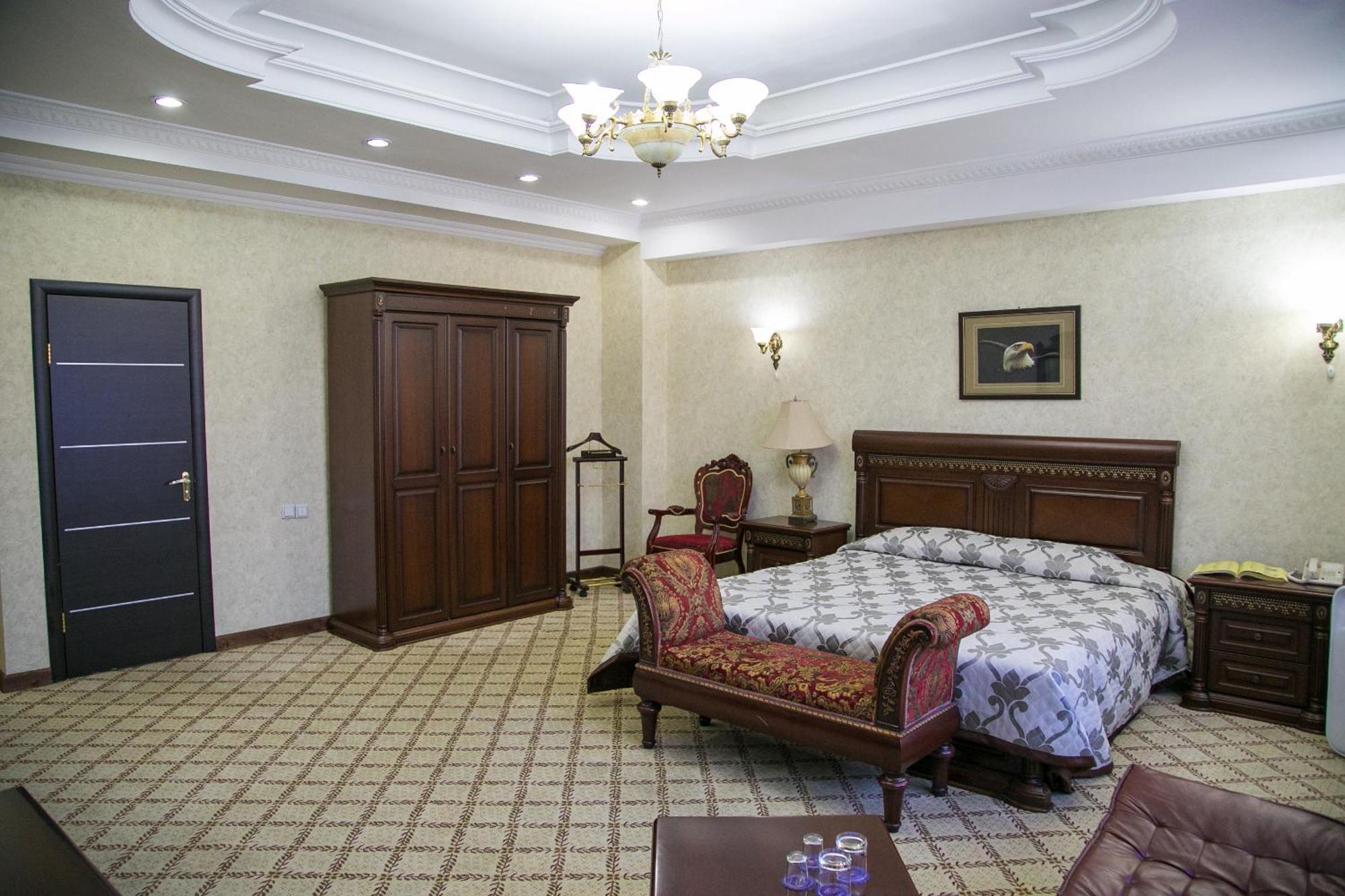 Grand Hotel Eurasia Almatı Dış mekan fotoğraf